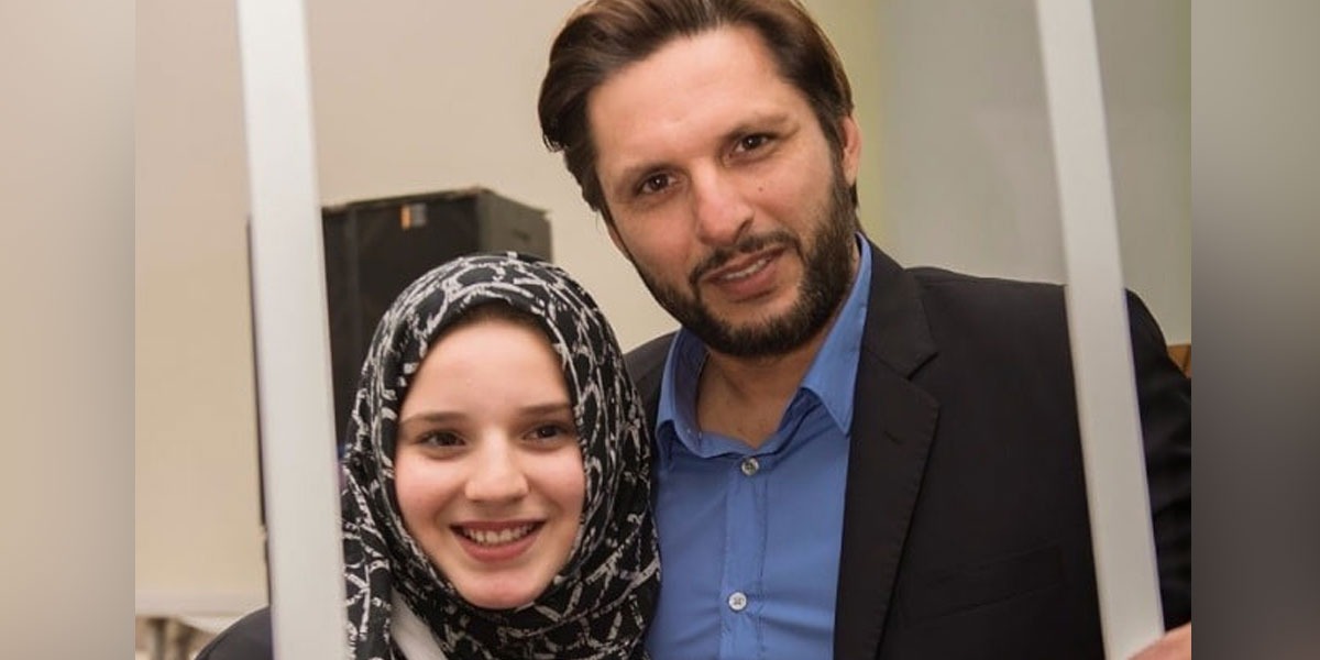 No, I am Shahid Afridi's sister. Lala's daughter's funny video goes viral –  PRO IQRA NEWS
